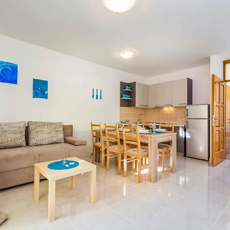 In 5744 Apartment *